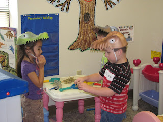 dinosaur dramatic play activities for preschoolers