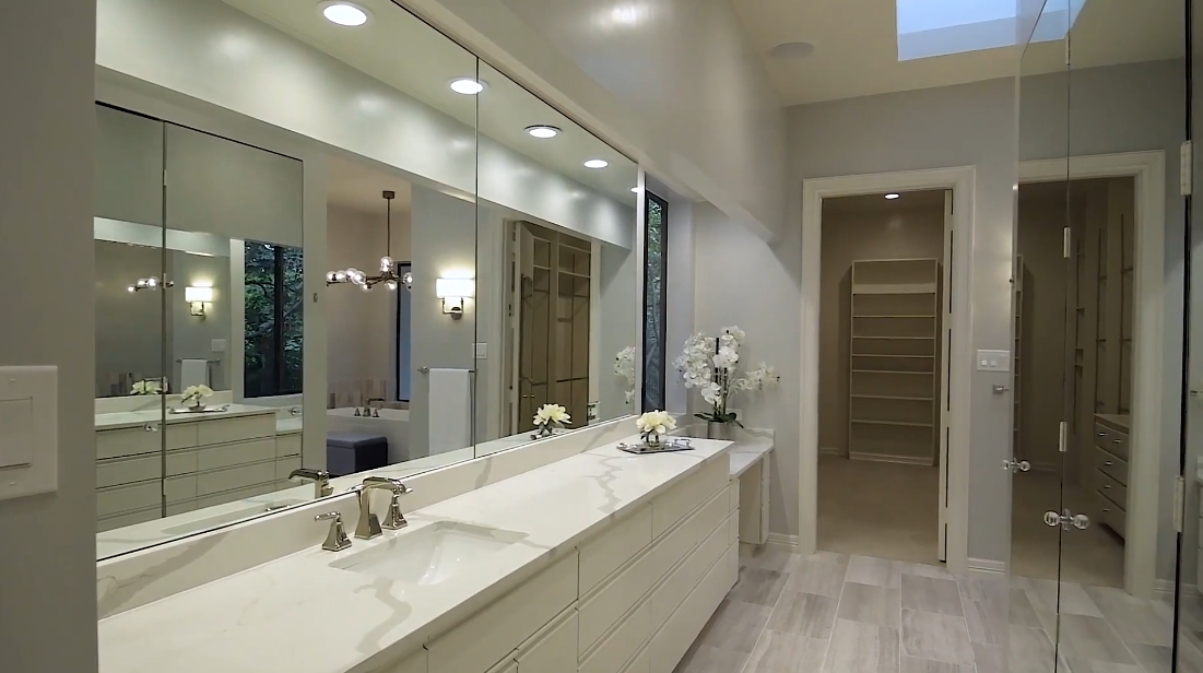 19 Interior Design Photos vs. Tour 1 Dartford Ln, San Antonio, TX