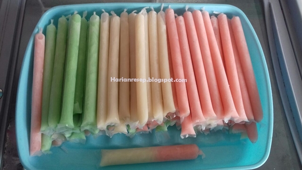 Resep Es Lilin Susu Untuk Dijual 1000-an Laba 200rb per Produksi Resep Es Lilin Susu Untuk Dijual 1000-an Laba 200rb per Produksi