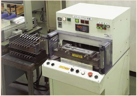 Thử nghiệm chống thấm nước bằng rò rỉ khí trong thực tế.