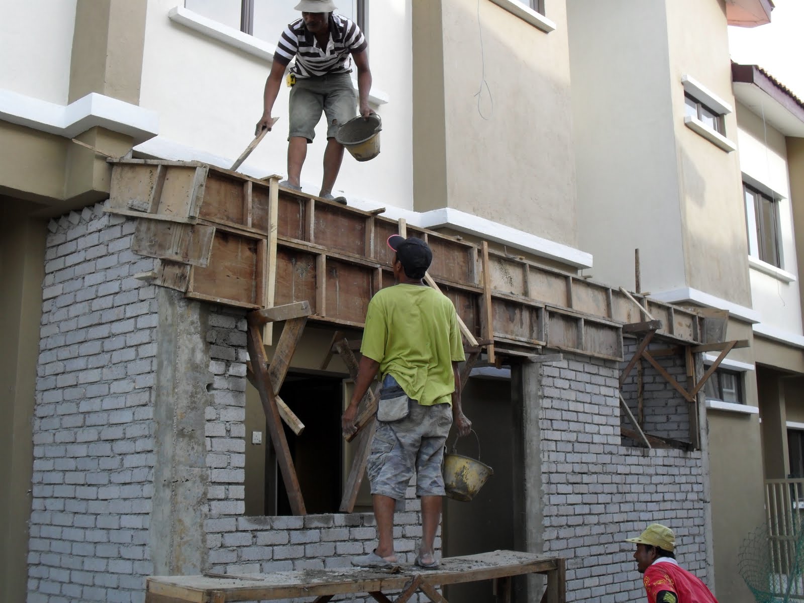 G INTERIOR DESIGN & CONSTRUCTION SDN BHD Kitchen & Car Porch Extension