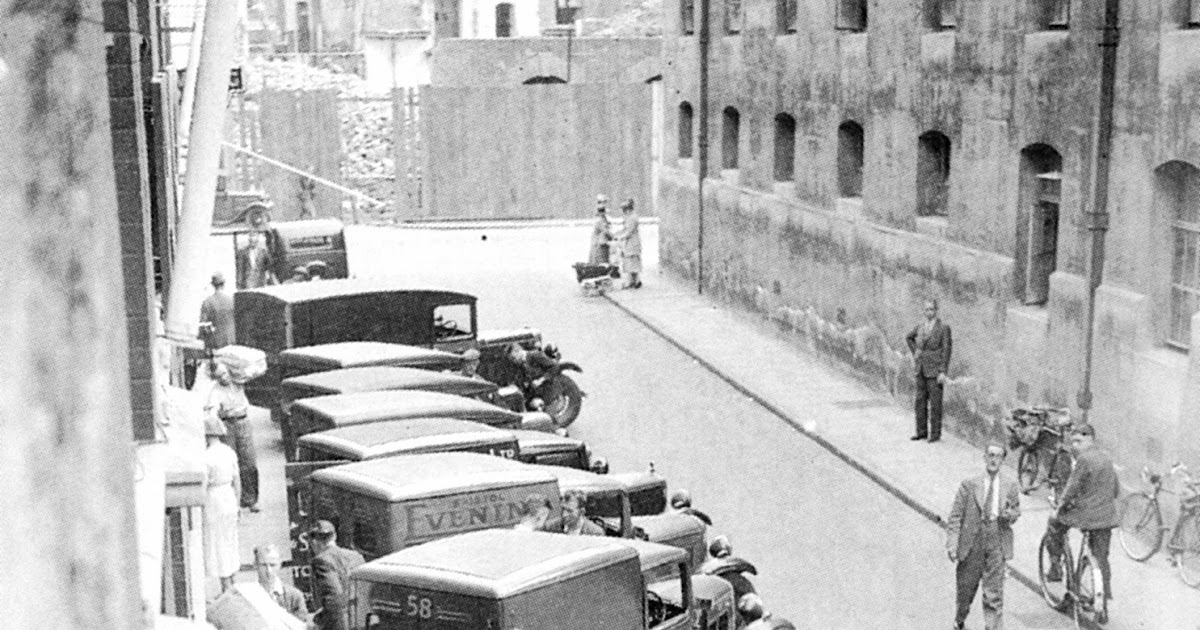 Delivery men rush to get papers on the streets of Bristol former