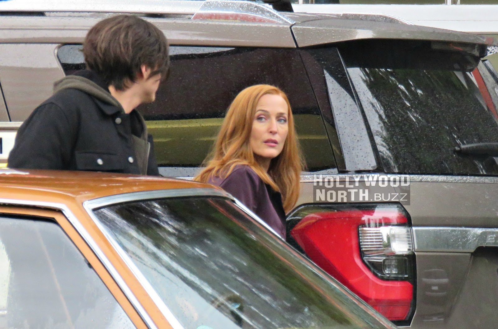 [Photo] Gillian Anderson Films The XFiles in West Vancouver