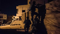 Tiến Vào Dãi Gaza, một toán Đặc nhiệm IDF của Israel bị khủng bố bao Vây