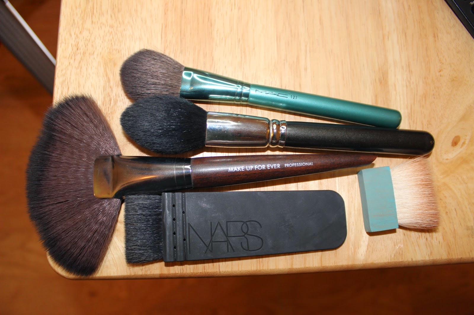 Christine Daly My Top Five Brushes for Contouring