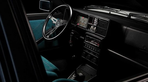 Lancia Delta HF Integrale Evoluzione 1 Martini 6
