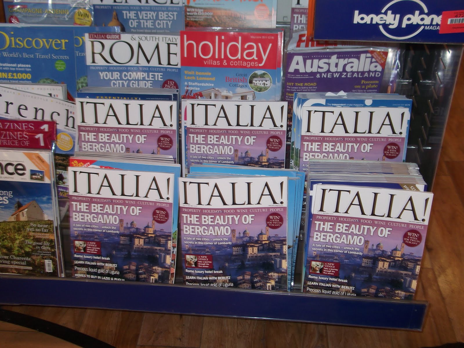 Bergamo on front cover of ITALIA! magazine Best of Bergamo