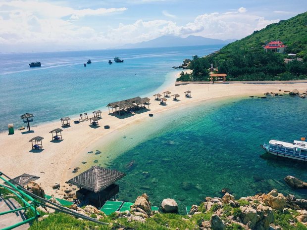 Đảo Hòn Nội với bãi tắm đôi một bên nóng, một bên lạnh hot nhất Nha Trang