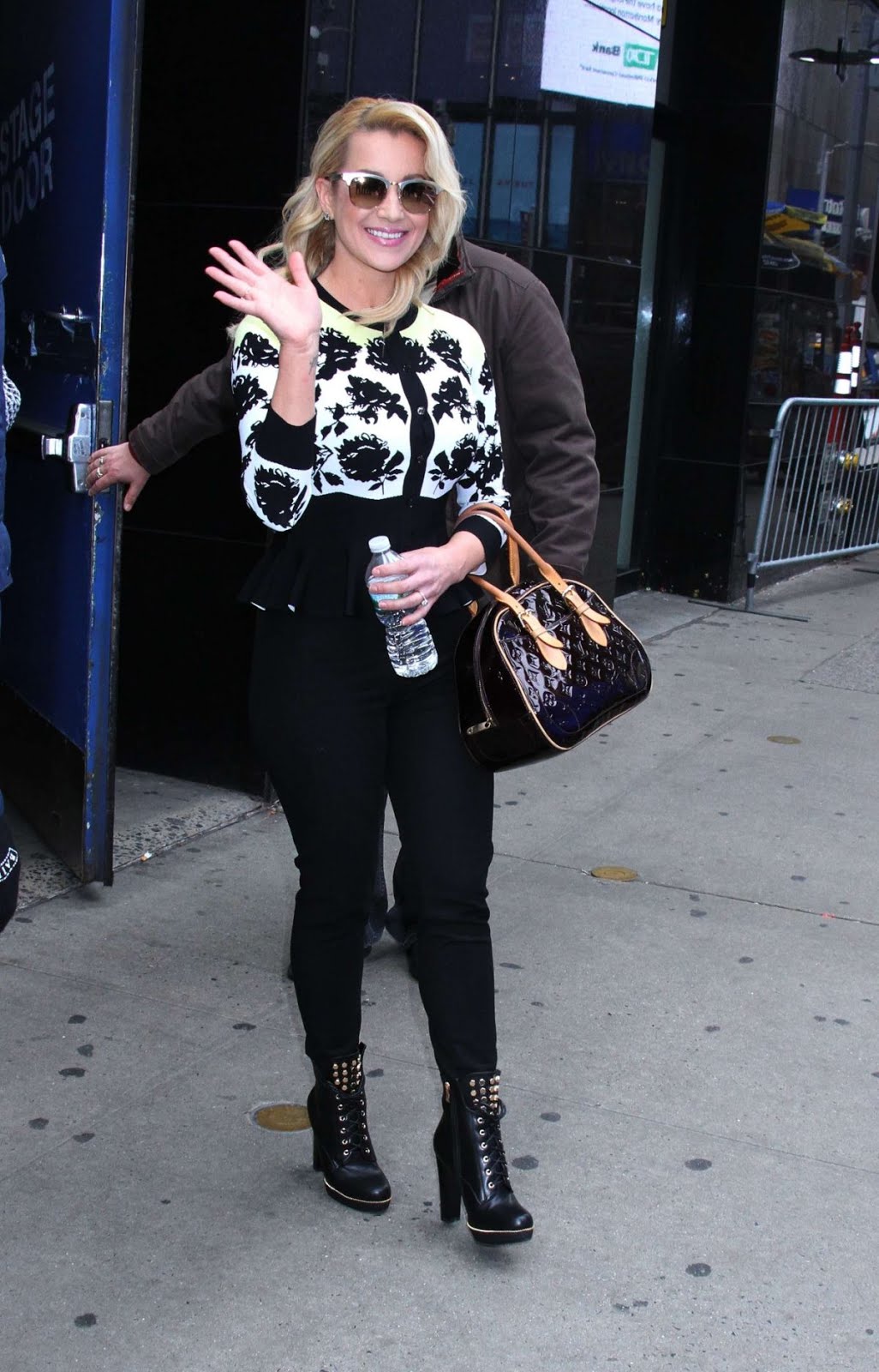 Kellie Pickler Leaving Good Morning America In New York City - Top 10