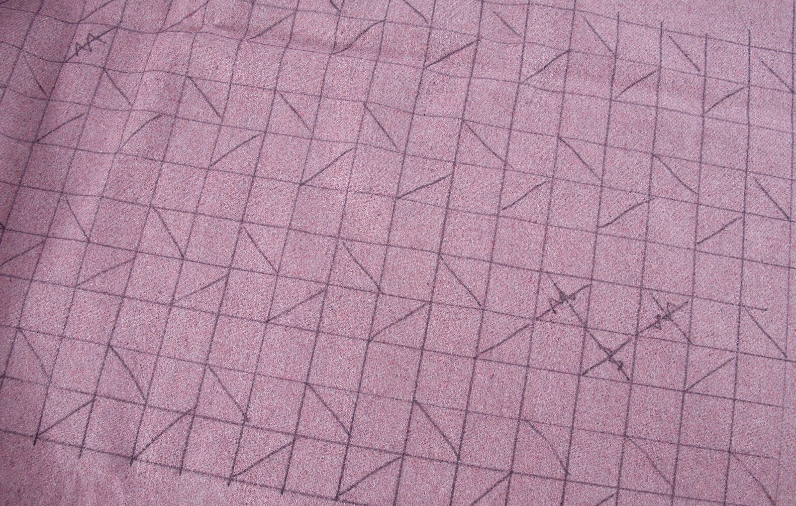 Sew What? by Debbie Shore: Matrix round cushion instructions and link ...