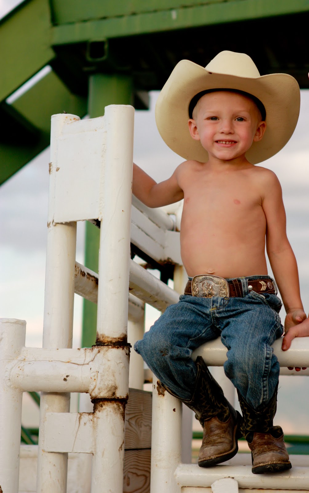 Little cowboy ready to go. Лил нас ковбой.