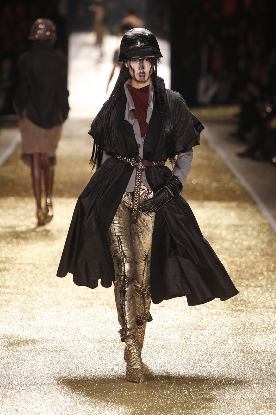 All Fashion Collections: Vivienne Westwood Gold Label Autumn Winter ...