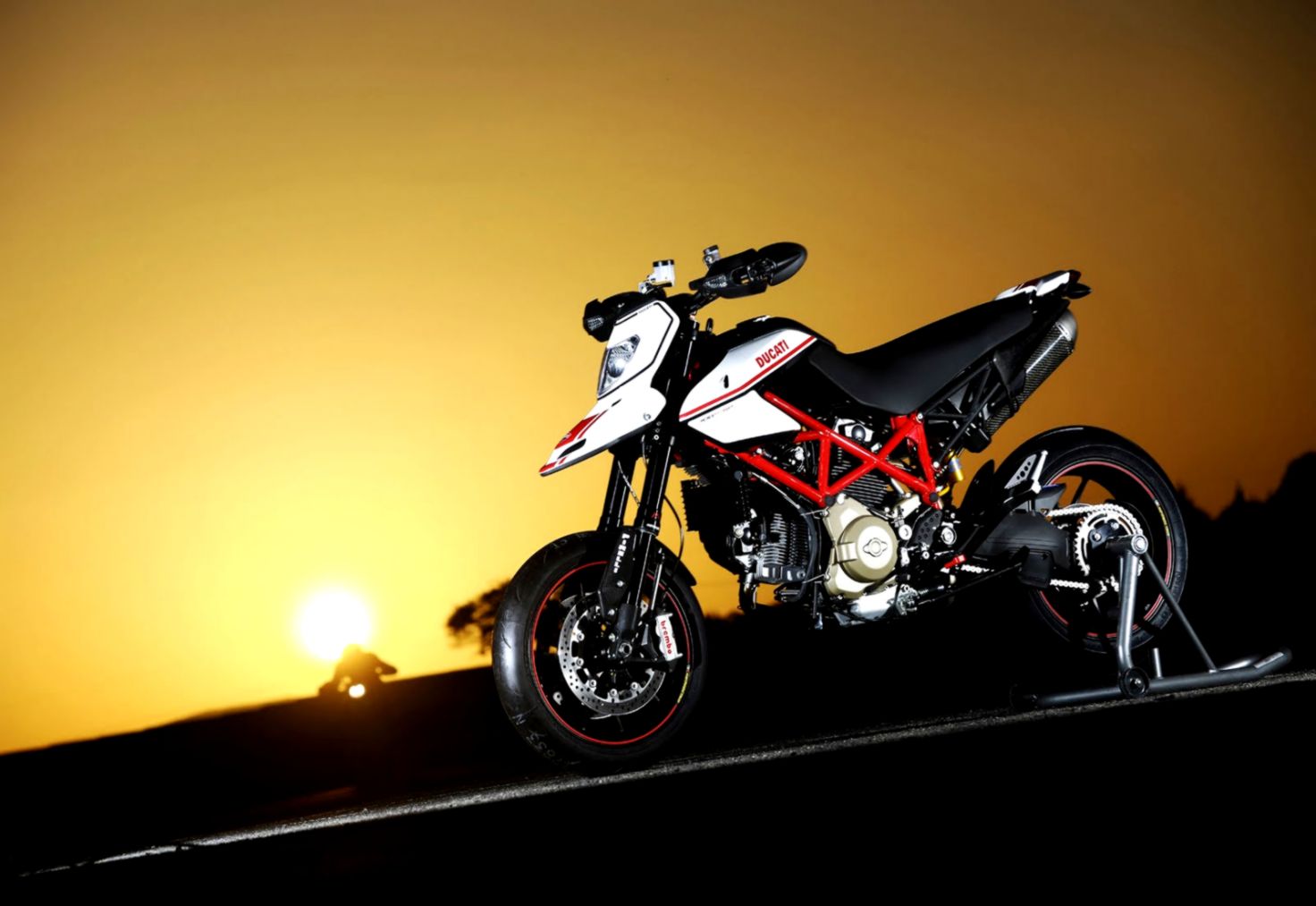 Ducati Hypermotard Wallpaper   image 93