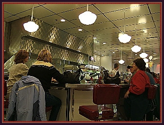 Review the World: Johnny Rocket’s (Cincinnati Mills)