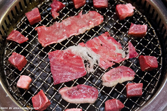 台中燒肉吃到飽推薦,香香燒肉工坊新開幕,超豐富肉品海鮮米食沙拉甜點湯品隨便點!