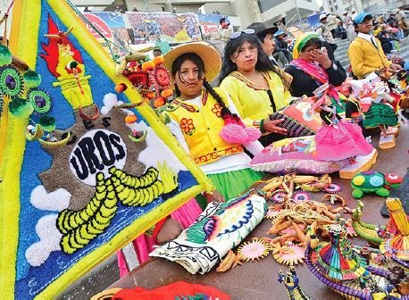 Los urus de Bolivia y Perú comparten sus tradiciones