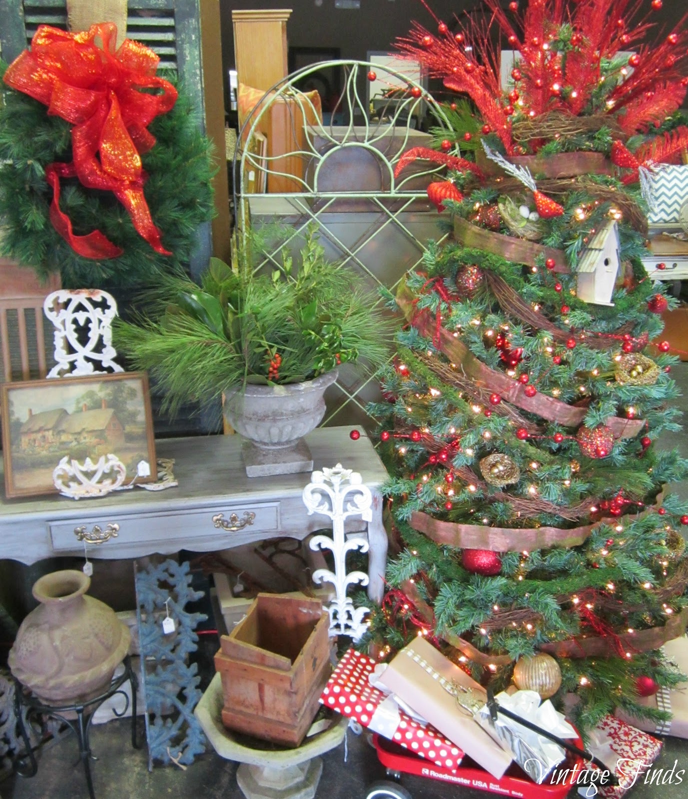 Vintage Finds: Natural Christmas Tree