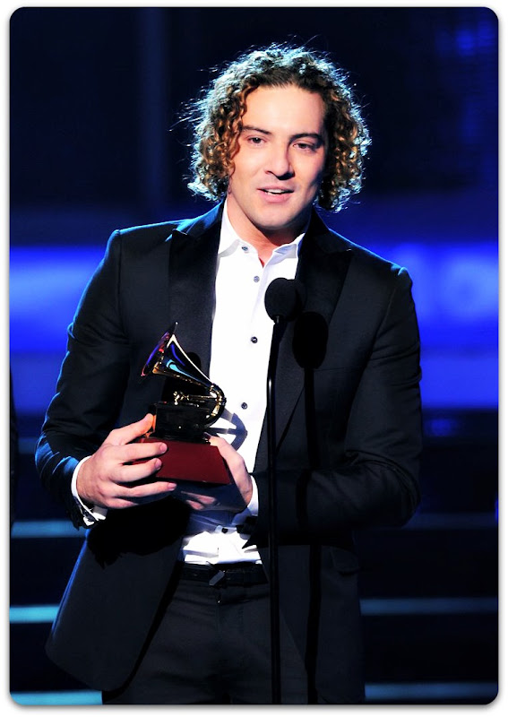 David Bisbal Grammy Latino 2012 - recibe Latin Grammy