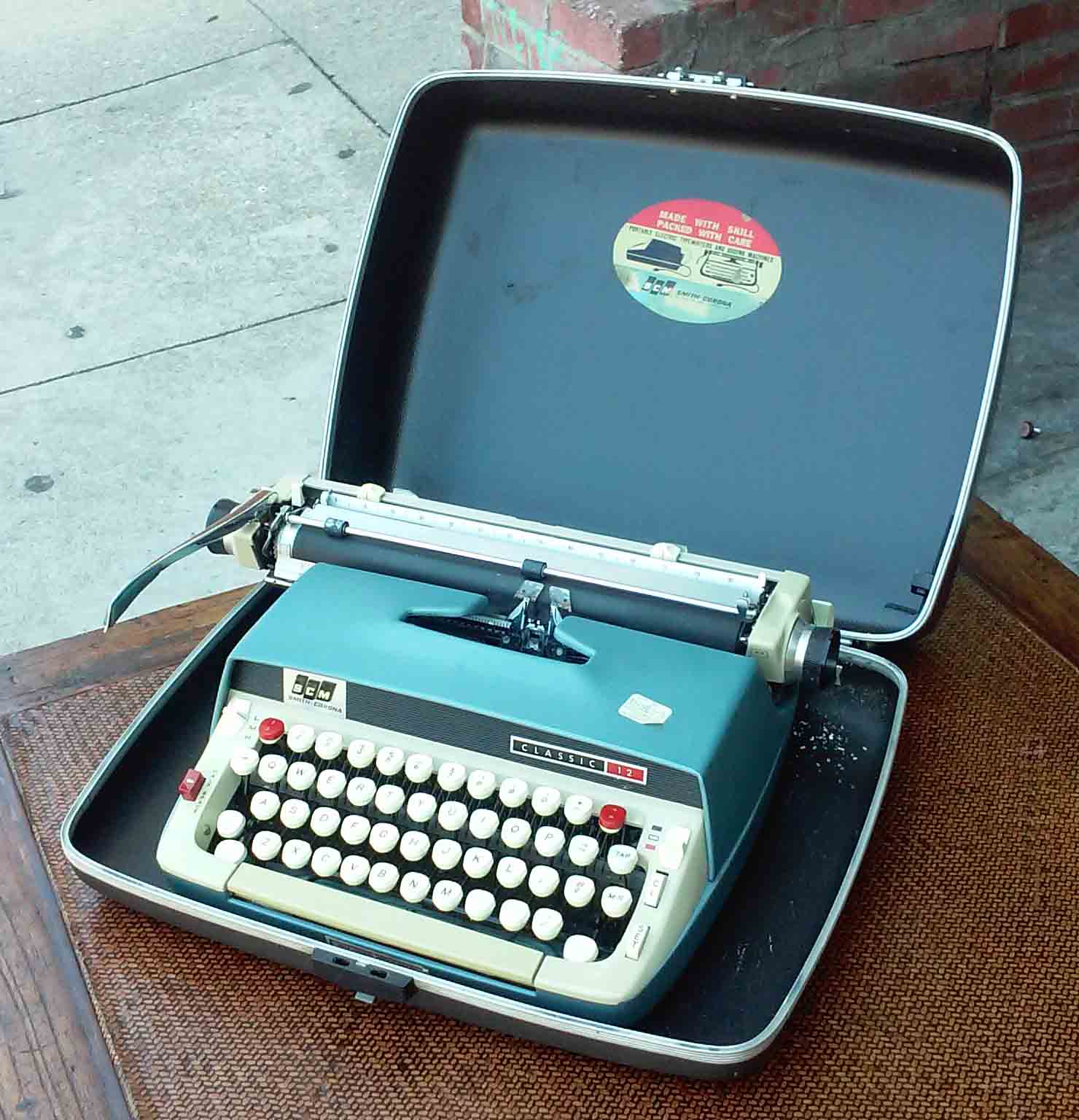 UHURU FURNITURE & COLLECTIBLES: SOLD Smith Corona Typewriter Classic 12