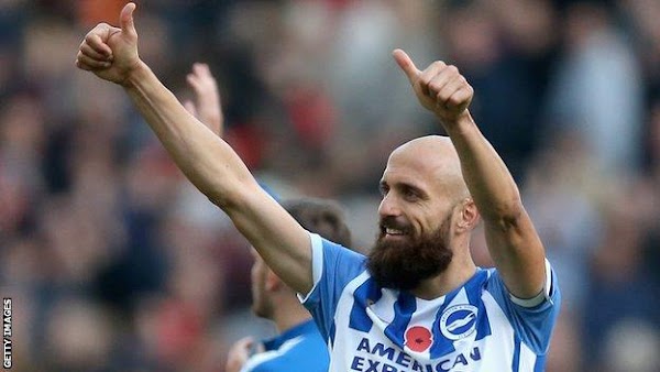 Oficial: El Brighton renueva hasta 2019 a Bruno Saltor