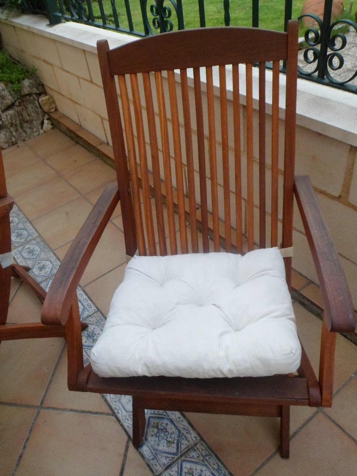 .: RESTAURAR SILLAS DE JARDIN