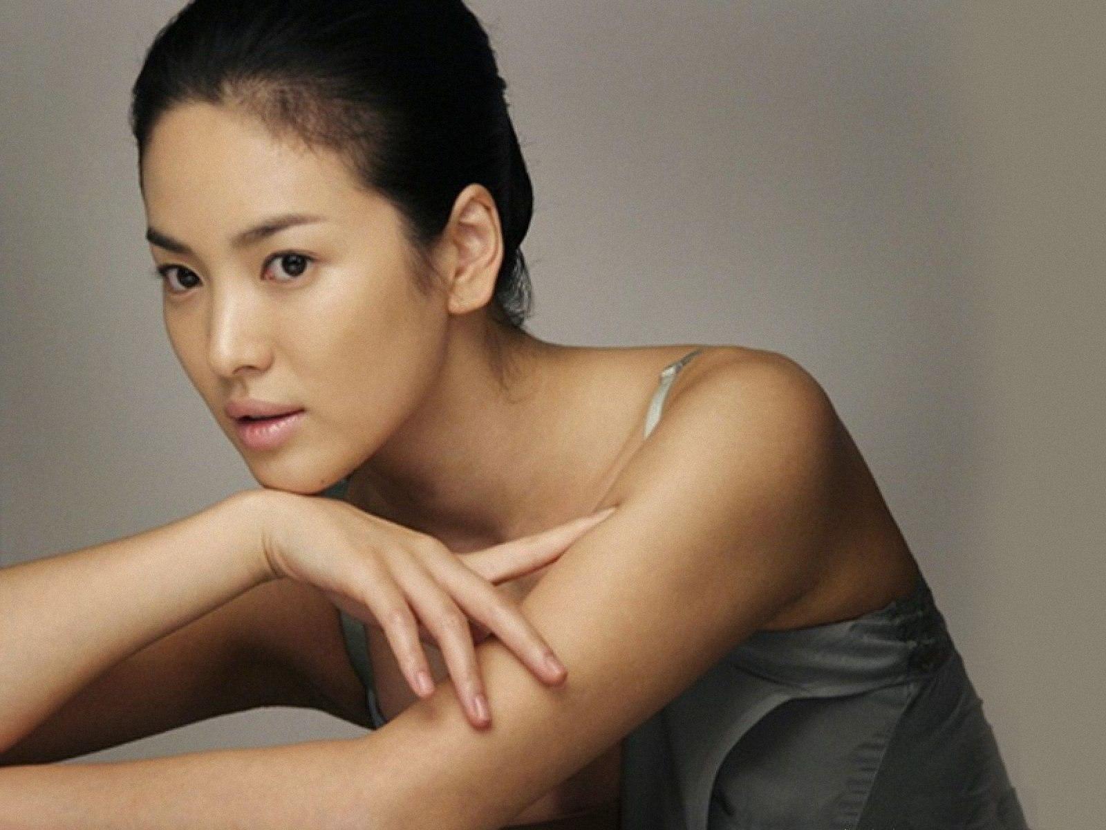 Wallpaper Song Hye Kyo ~ Hye Song Kyo Korean Actress Wallpapers ...