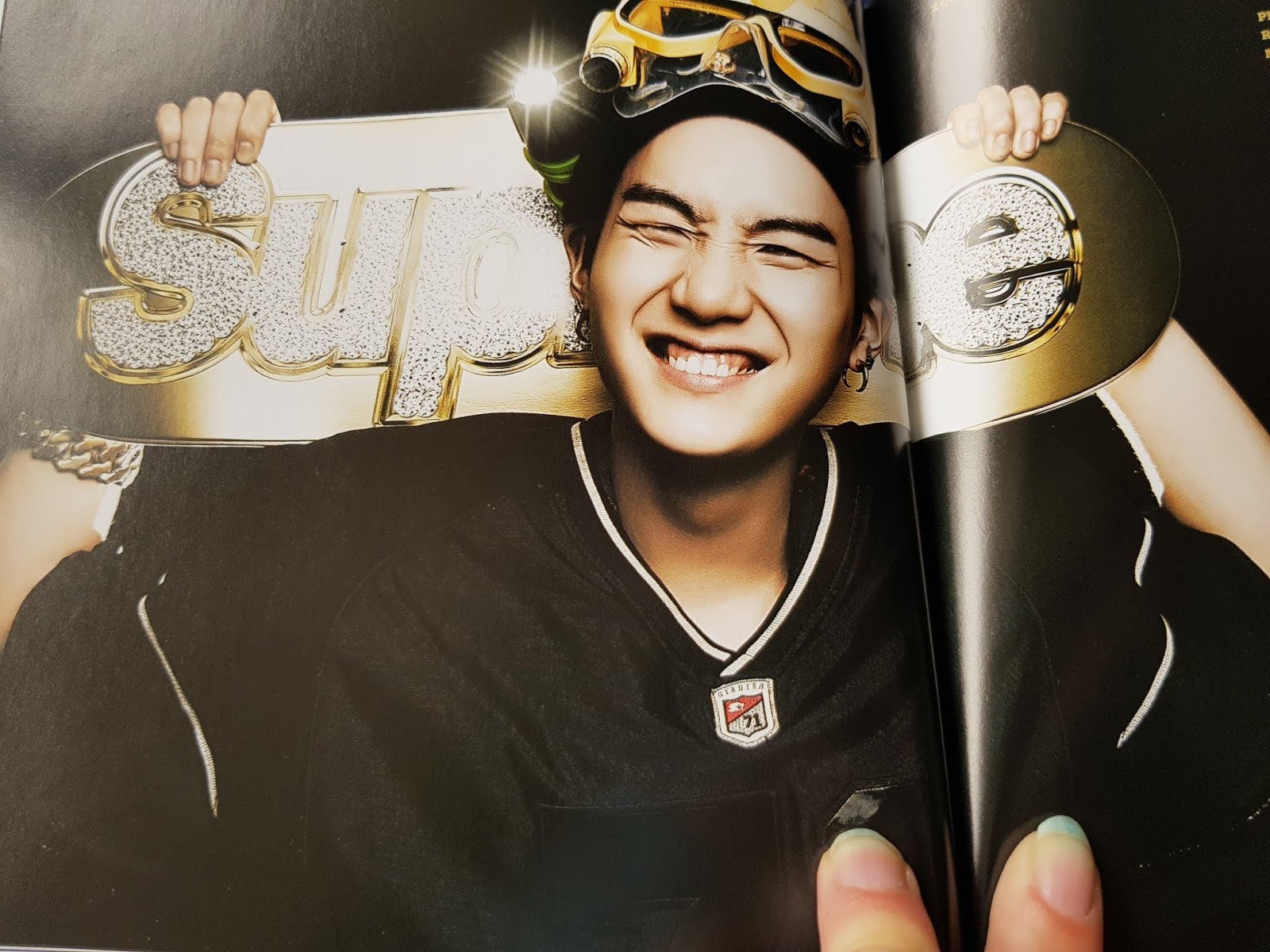 Nike air jordan 4 cool grey. 4 cool. Bts 2 cool 4 skool карточки. бтс дебют. маниак бтс.