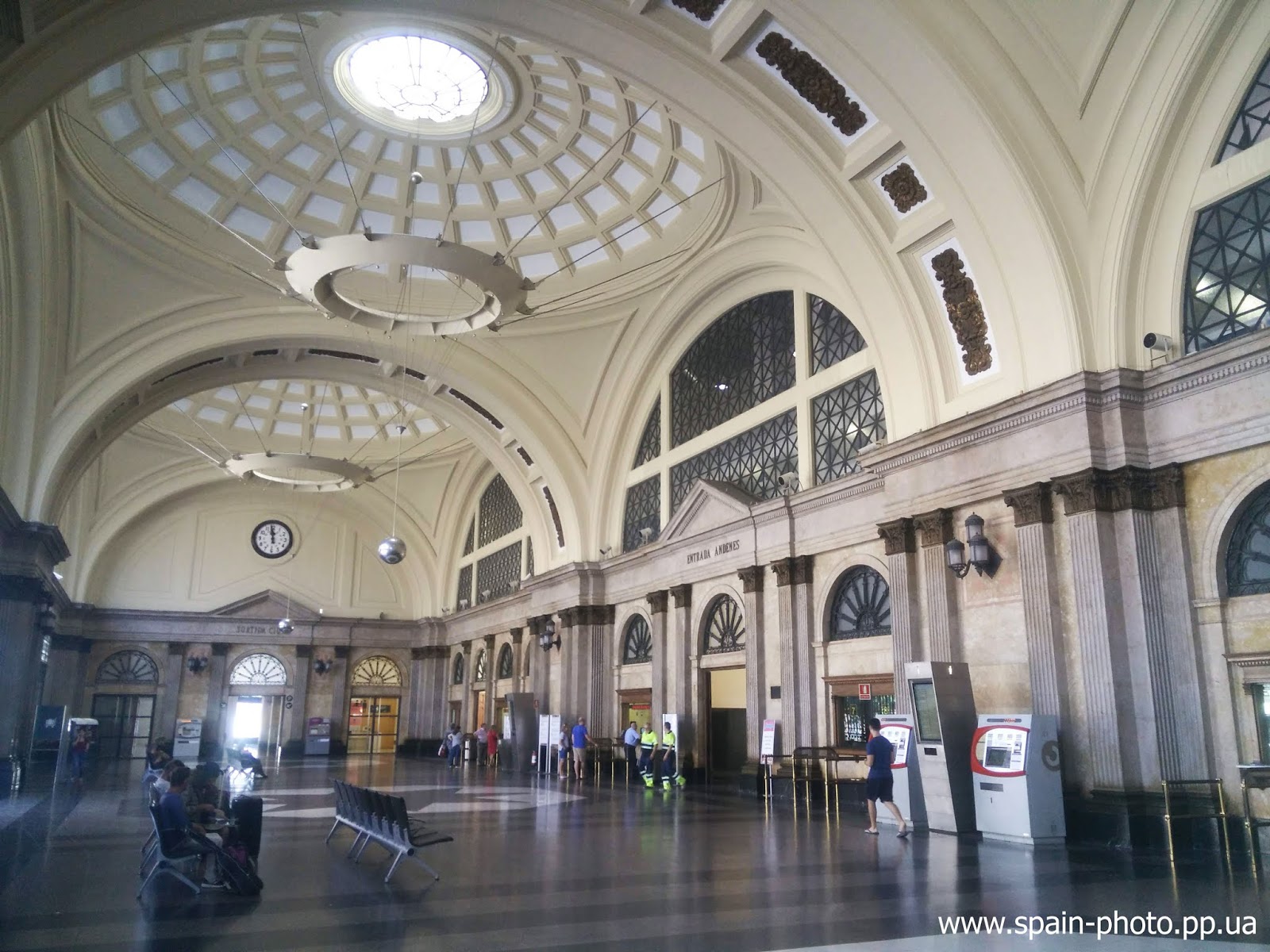 Вокзал в барселоне Вокзал в барселоне