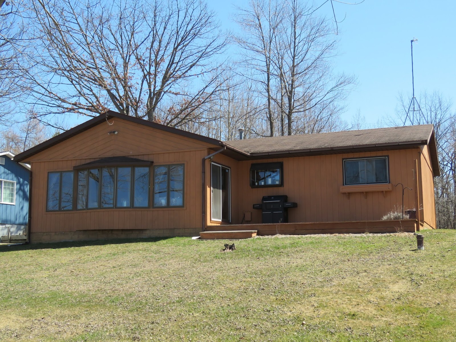 Wixom Lake Waterfront Home for Sale 3770 S. Lake, Beave