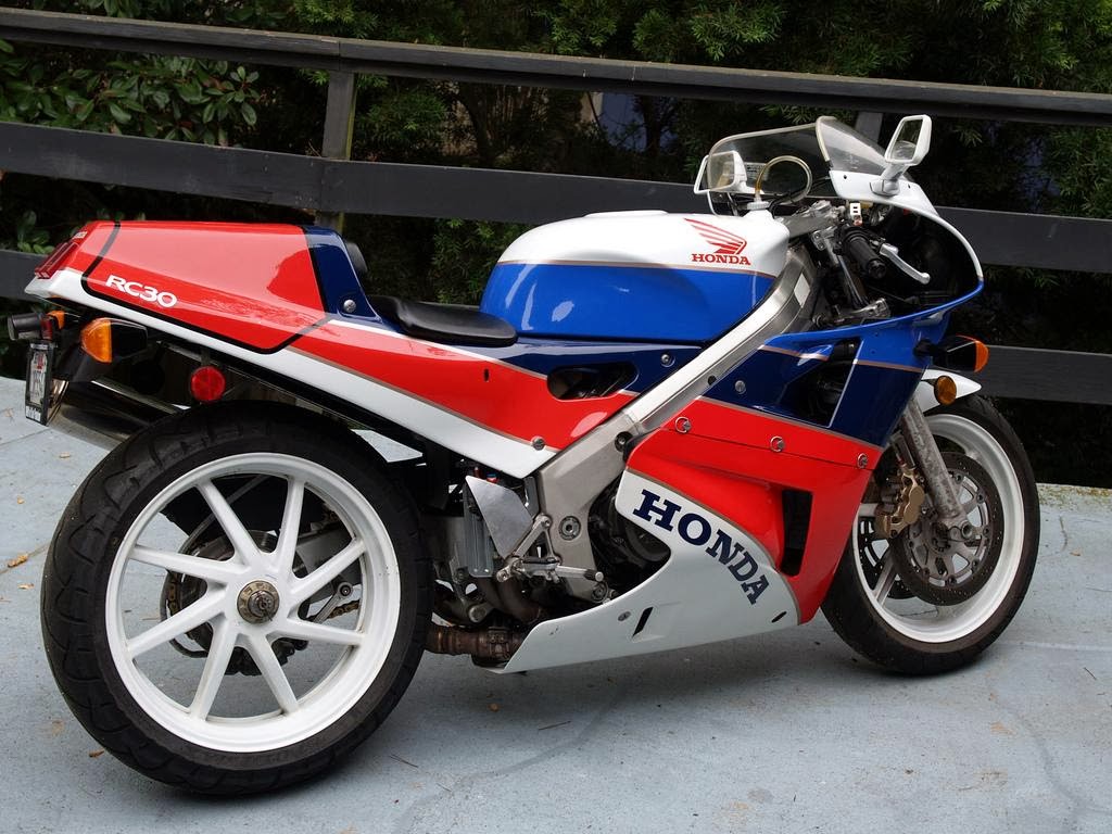 Honda RC 80