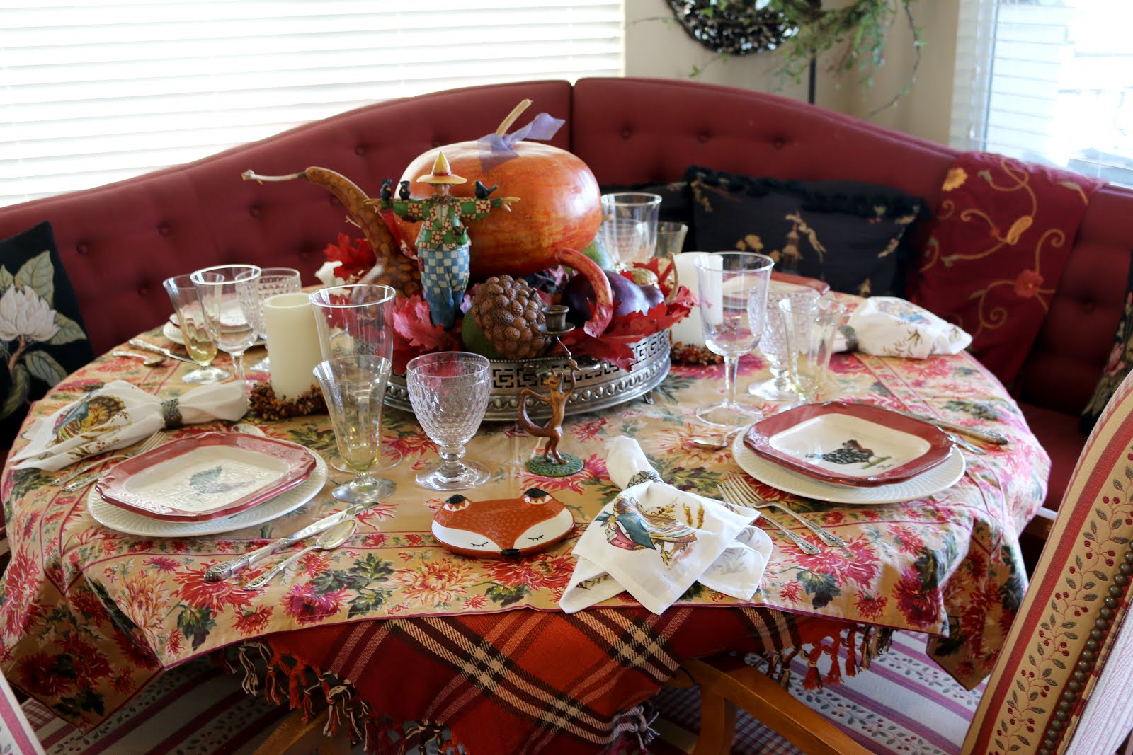 How To Decorate Your Thanksgiving Table