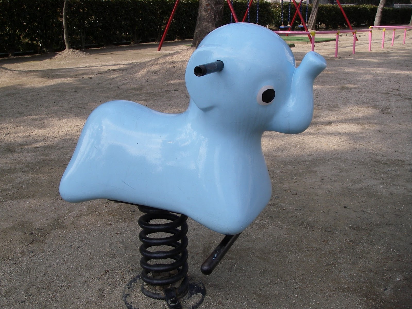 ゾウ型３ 揺れる動物 日本1000公園