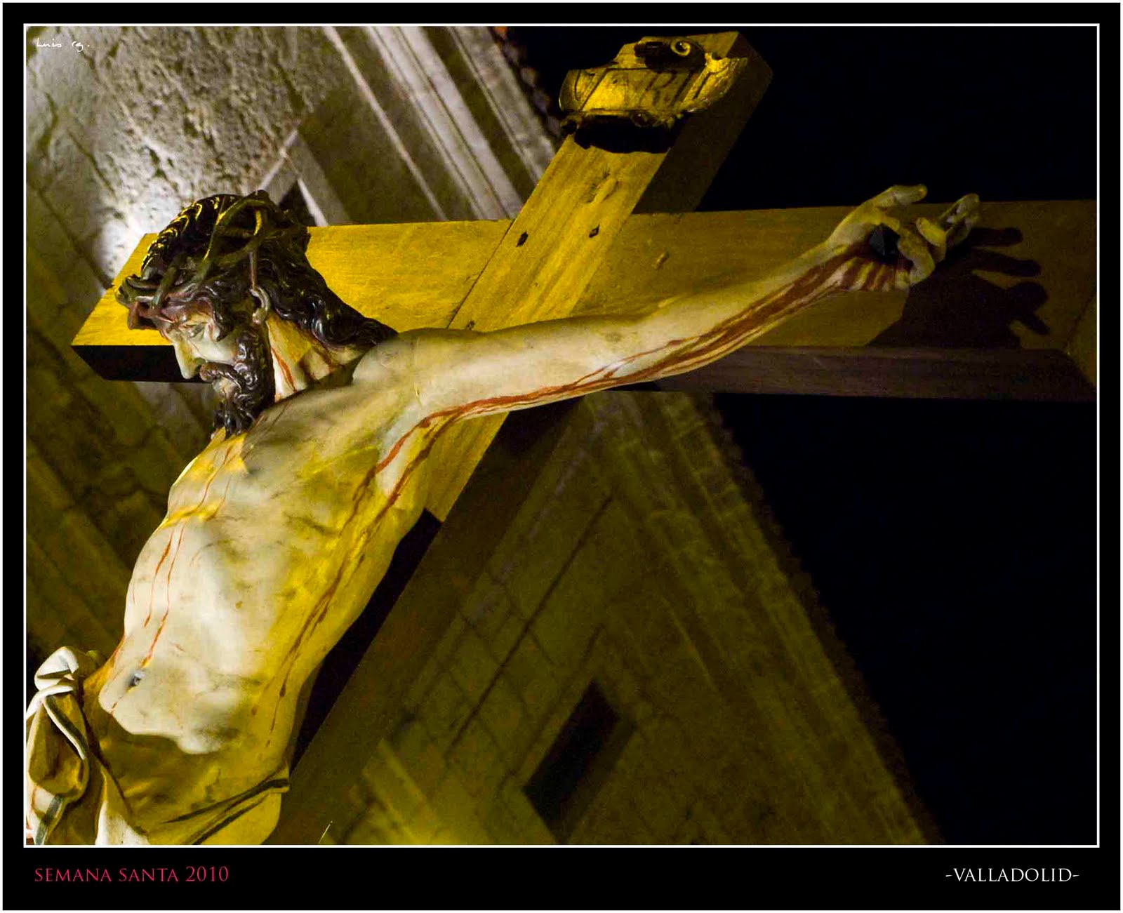 Semana Santa en Valladolid Clavado en una Cruz y escarnecido