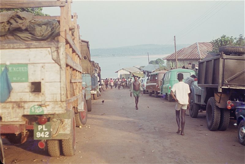 51 Color Photos That Capture Everyday Life of Nigeria in the 1960s vintage everyday