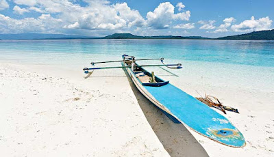 WISATA NUSANTARA PULAU MOLANA YANG DI MALUKU