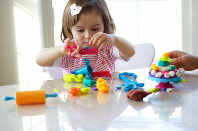 Jadi Masalah Orang Tua, Harap-harap Cemas Si Kecil Saat Masuk TK? Tenang! Lakukan 5 Hal ini Jadi Masalah Orang Tua, Harap-harap Cemas Si Kecil Saat Masuk TK? Tenang! Lakukan 5 Hal ini