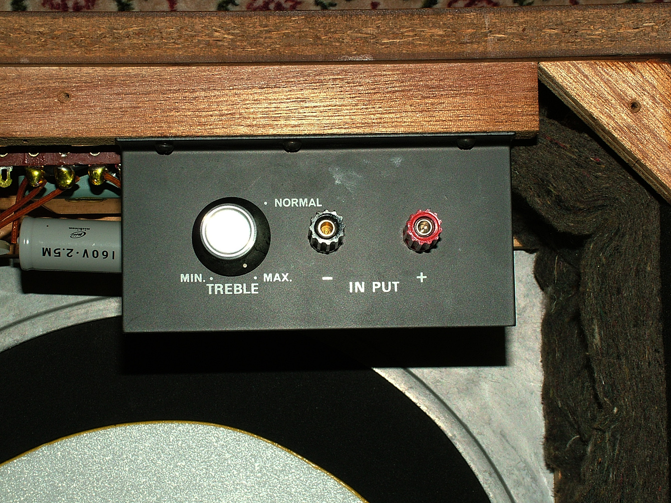 The Robb Collections Extremely Rare Japanese Stereo Speakers YAMAHA NS15