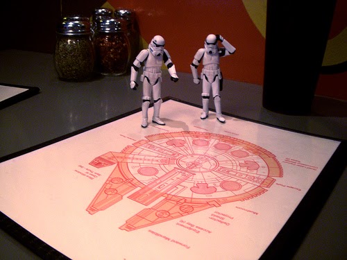 09-Millennium-Pizza-Stormtroopers-Clock-JD-Hancock-George-Lucas-Star-Wars-www-designstack-co