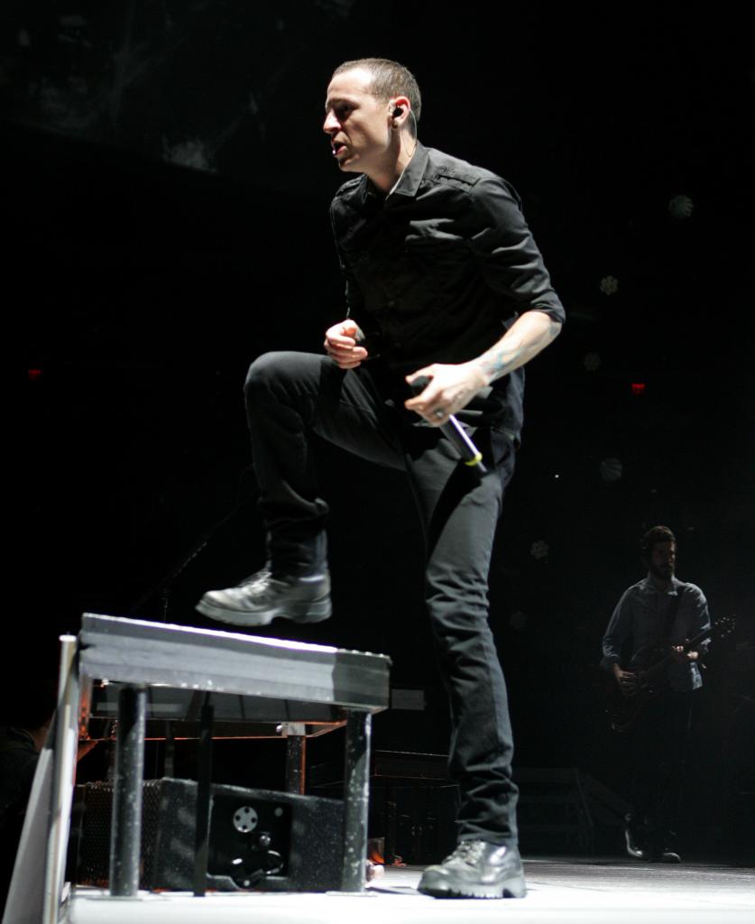 Честер беннингтон сольный проект