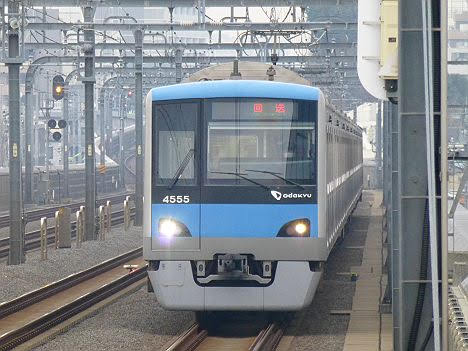 小田急電鉄　回送4　4000形(2018年までの表示)