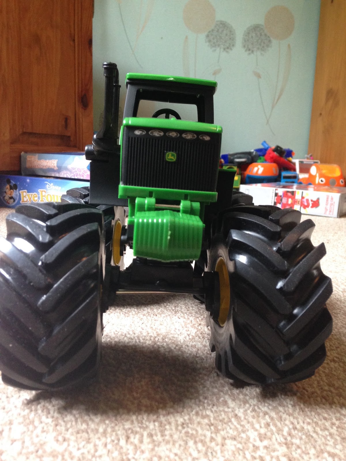 john deere shake and sound tractor