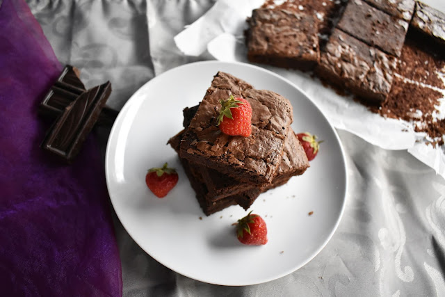 The easiest and best Fudgy Brownies, brownies recipe