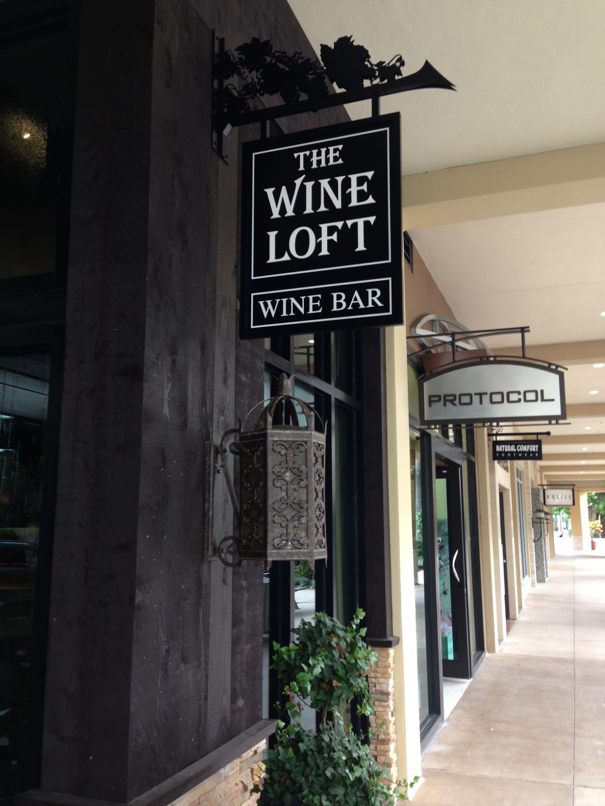 Wine Mise en abyme The Wine Loft, Naples (FL) Not your father's