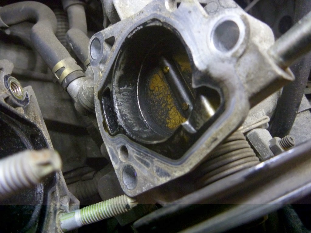 Throttle Body Cleaning Toyota Corolla