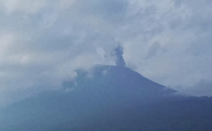 Gambar Foto Gunung Slamet Meletus Olah Warta