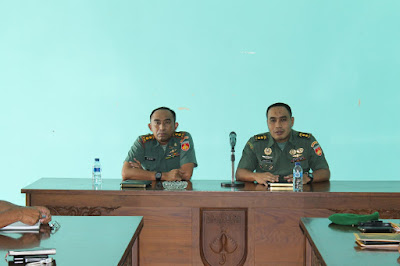 CALON DANDIM BARU TERIMA PAPARAN DARI PERWIRA STAF