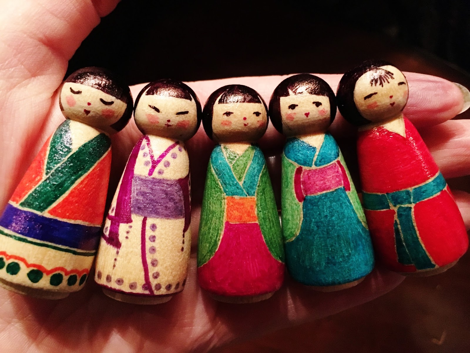 kokeshi peg dolls