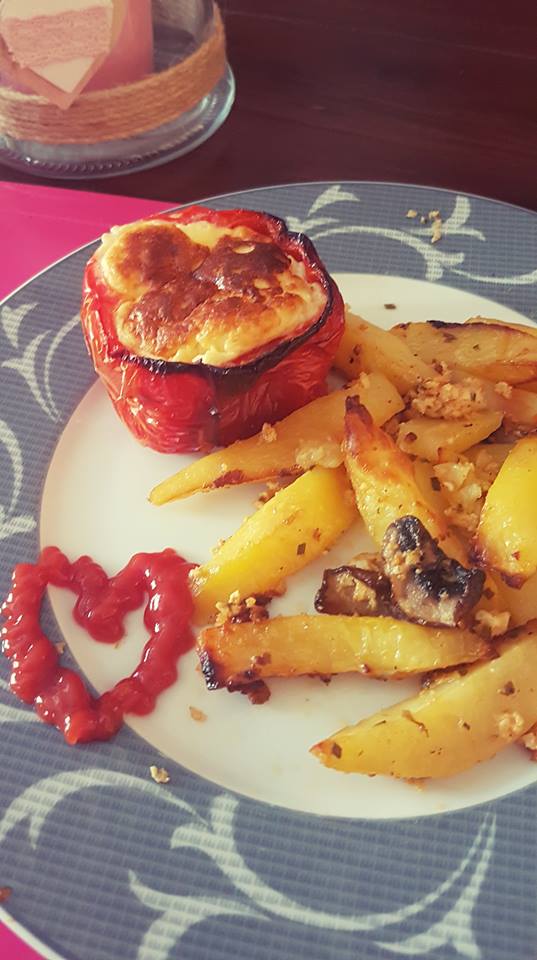 Paprika sa sirom, krompirom i sampinjonima- Pepper with cheese, potato and mushrooms