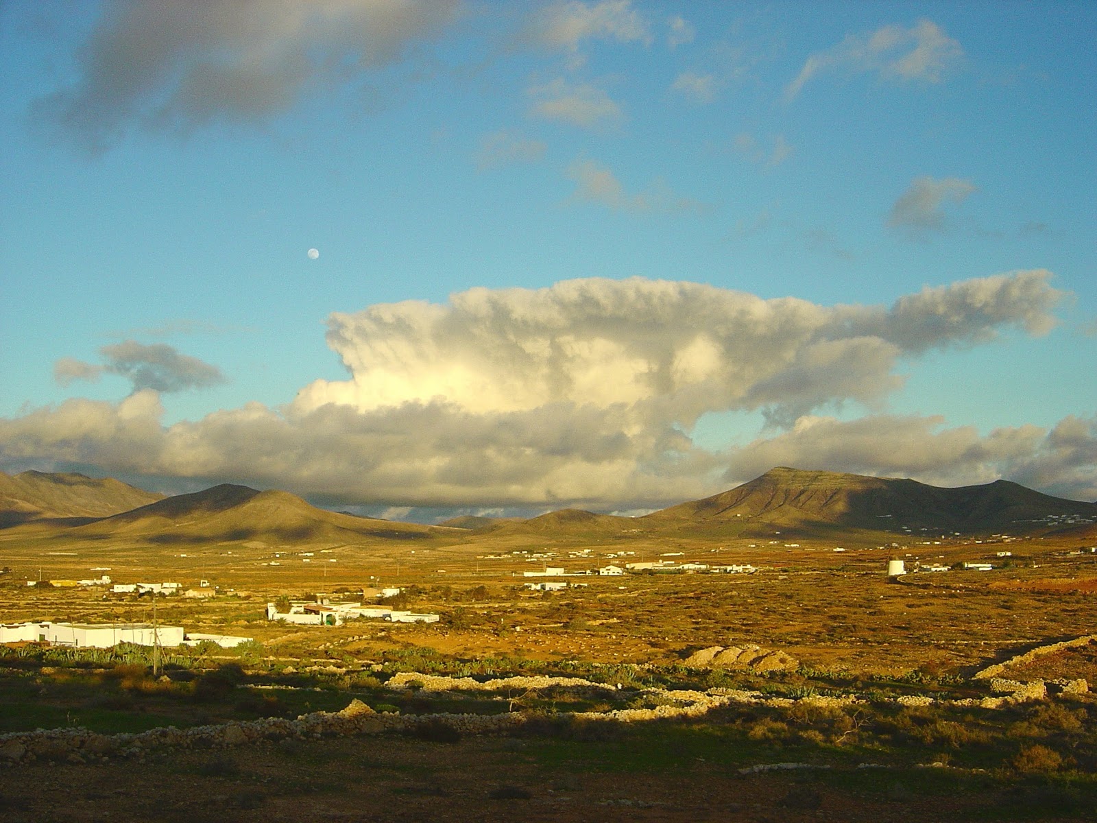 puerto-del-rosario-memoria-visual-paisajes-y-rincones-de-la-isla