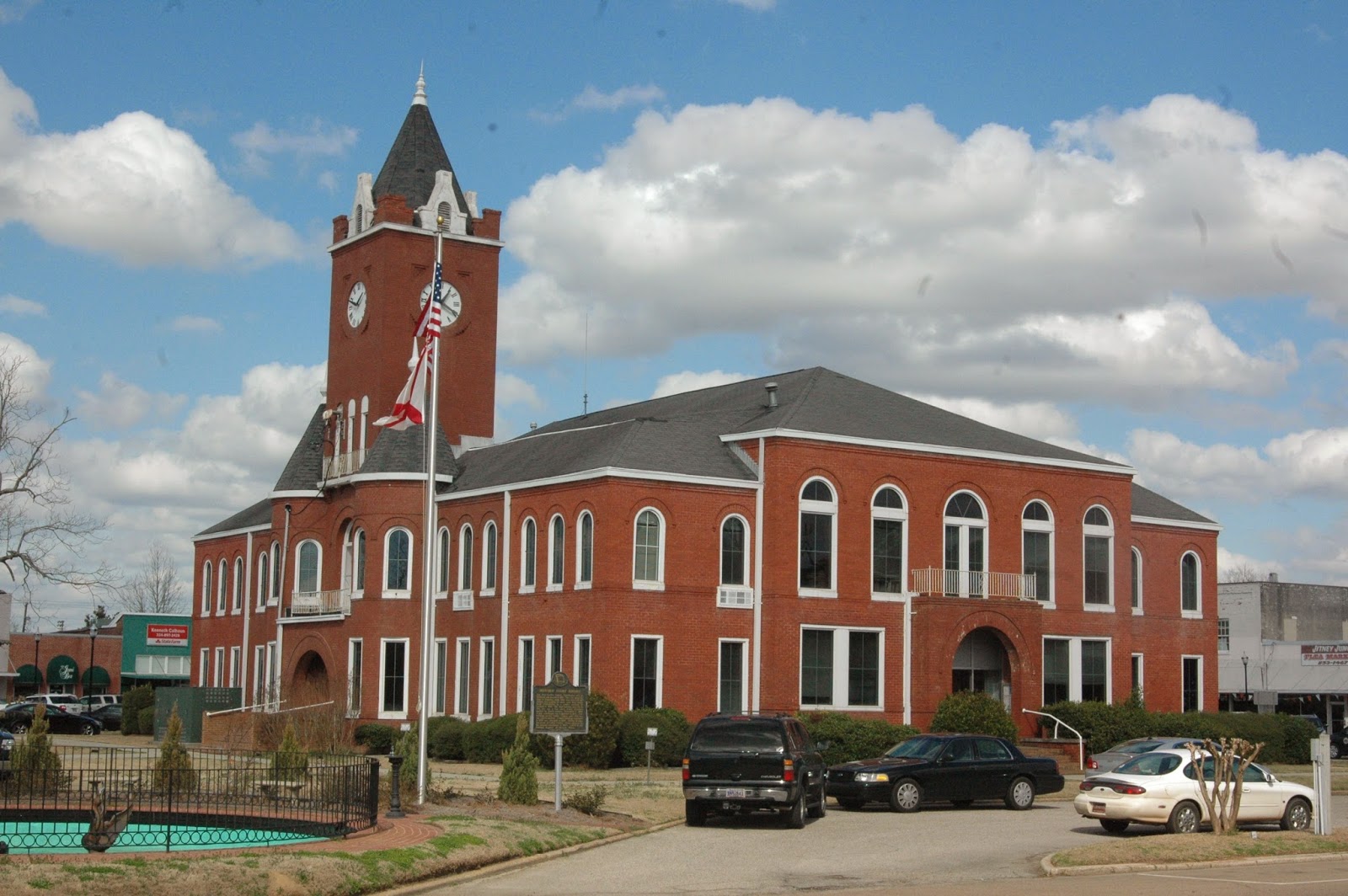 Dispatches from the LPOP Elba historical marker tells of outlaws who